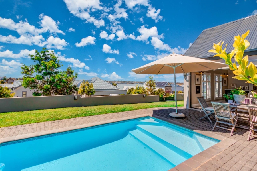 5 Bedroom Property for Sale in Kingswood Golf Estate Western Cape